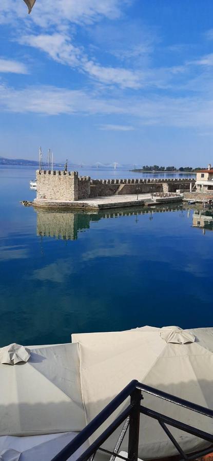 Dr. J. Spon Apartment Nafpaktos Bagian luar foto